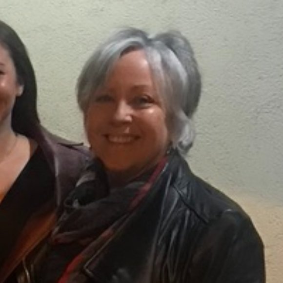 Meet your Posher, Sarah - Picture 2 of 2